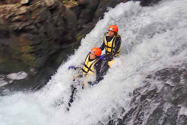 ワイルドキャニオニング